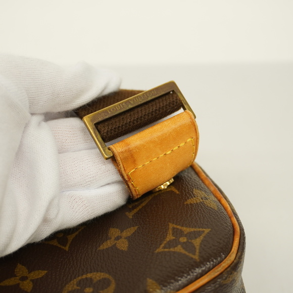 Louis Vuitton Monogram Pochette Gange Body Bag - Picture 9 of 11